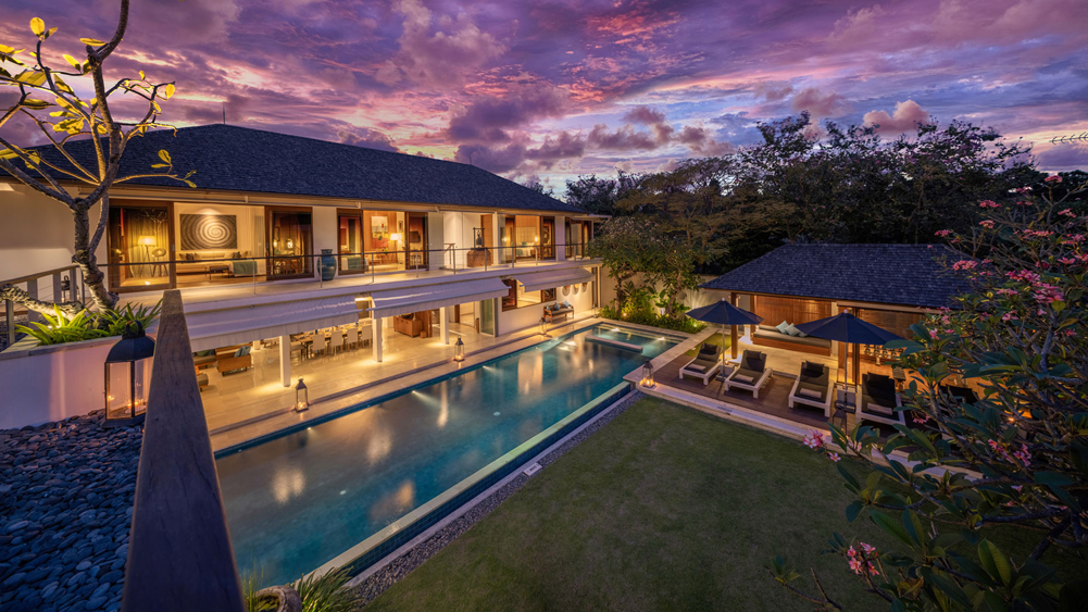 Villa Cendrawasih - villa at night